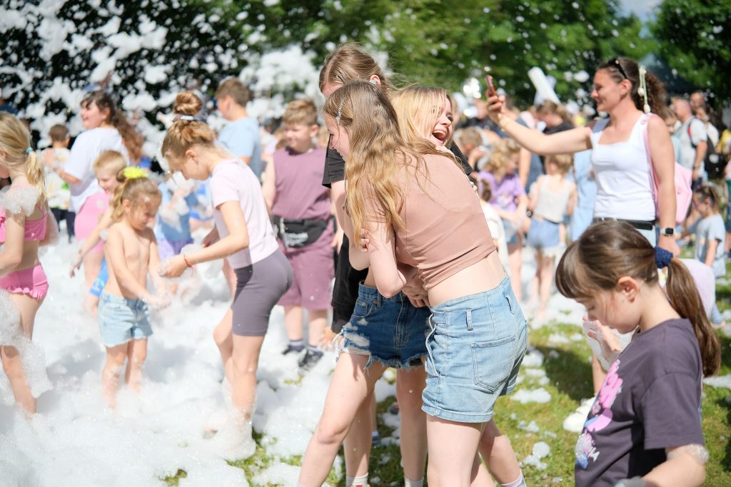 actividades para preadolescentes: fiesta de espuma